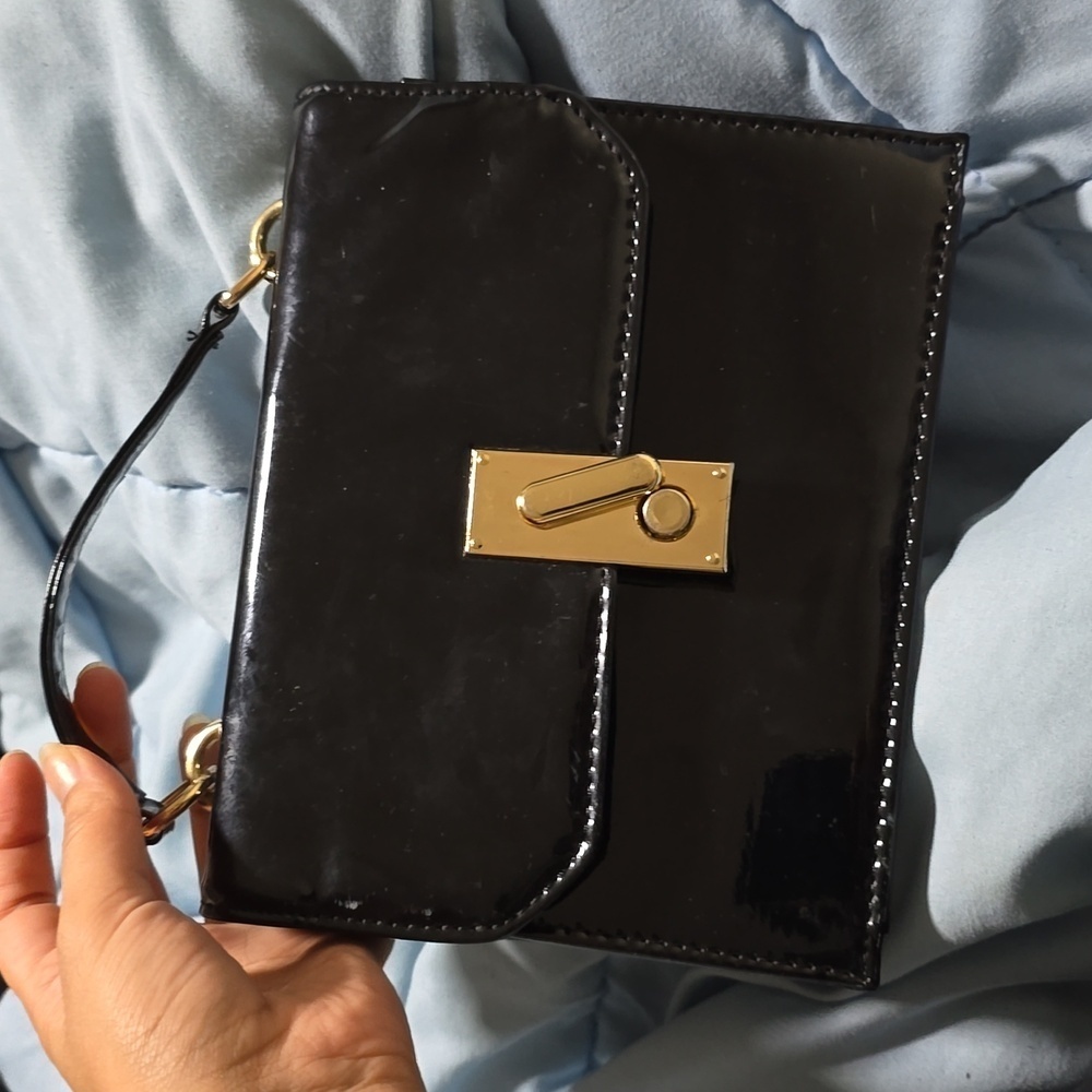 Women small black and gold small handbag